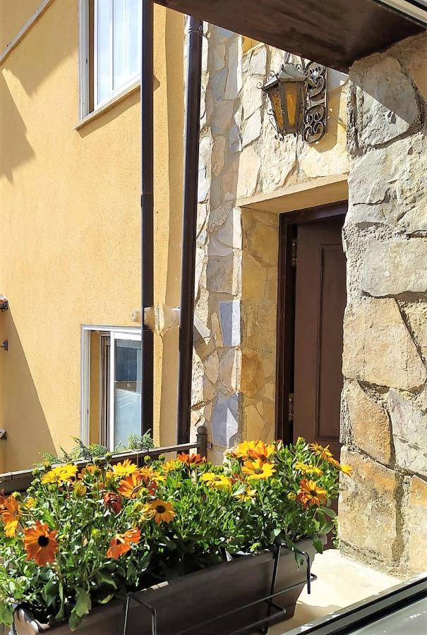 La Casa De Holiday home *